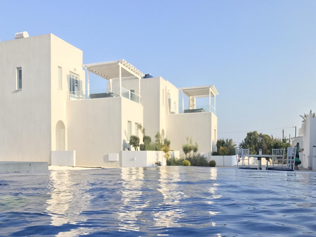 Wavebreeze Villas Paphos Exterior photo